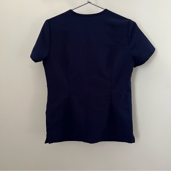 Figs Women’s Navy Blue Technical Collection Three Pockets Scrub Top Size X-Small - Picture 4 of 7